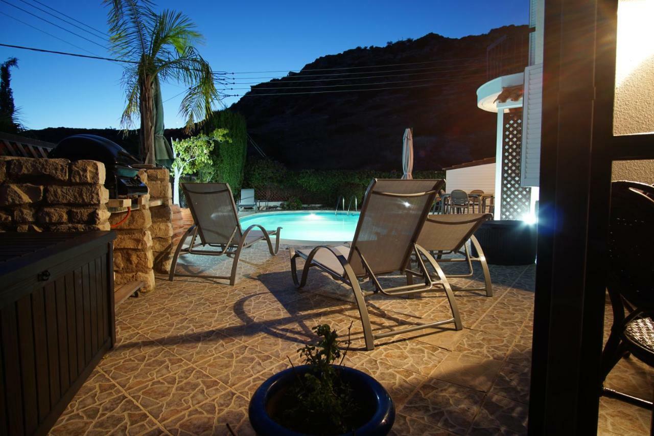 Villa Alicia With Priv Pool, Beautiful Garden And Shady Veranda- 5 Min To The Beach Pegeia Eksteriør billede