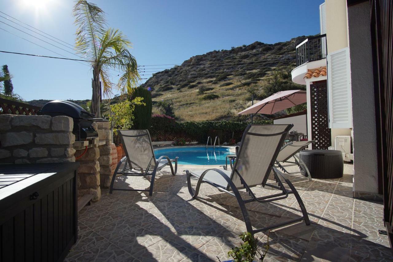 Villa Alicia With Priv Pool, Beautiful Garden And Shady Veranda- 5 Min To The Beach Pegeia Eksteriør billede