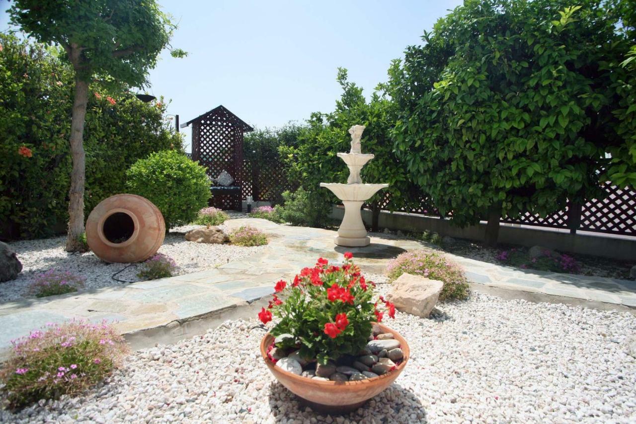 Villa Alicia With Priv Pool, Beautiful Garden And Shady Veranda- 5 Min To The Beach Pegeia Eksteriør billede