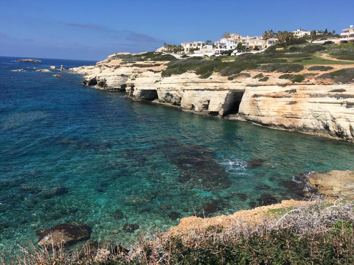 Villa Alicia With Priv Pool, Beautiful Garden And Shady Veranda- 5 Min To The Beach Pegeia Eksteriør billede
